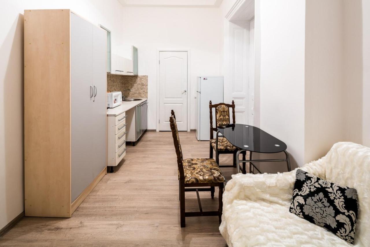 Apartament On Franka Street Apartment Lviv Exterior photo