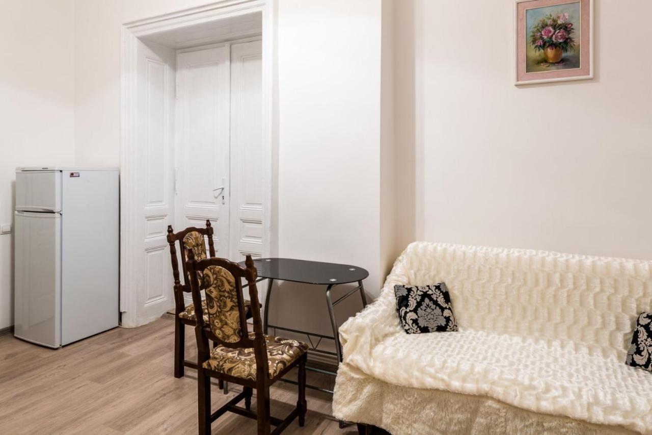 Apartament On Franka Street Apartment Lviv Exterior photo